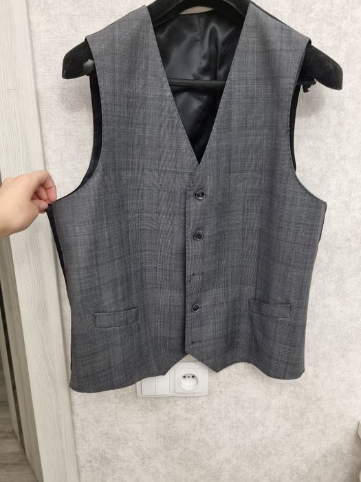 Мужской костюм-тройка Pierre Cardin