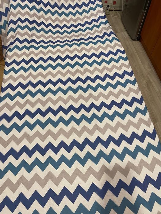 Продам шторы в отличном состоянии.