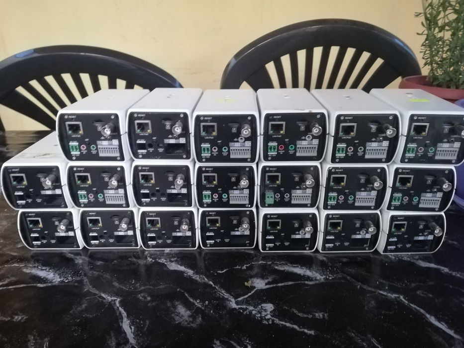 Lot 20 броя Hikvision network camera
