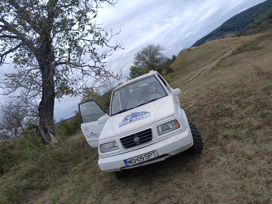 Suzuki Vitara  2 litri