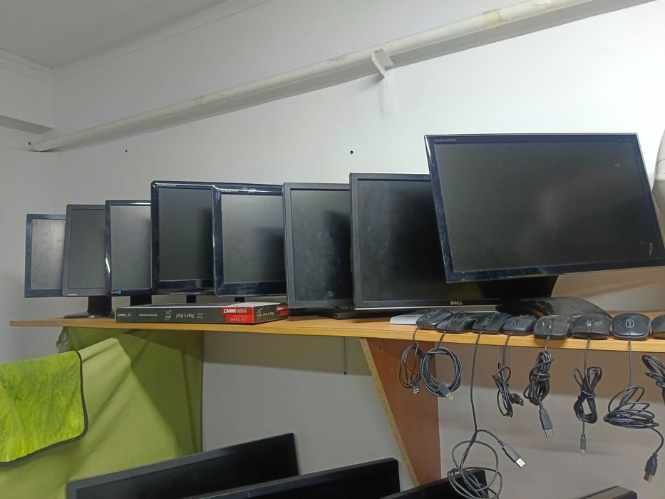 Продается маниторы