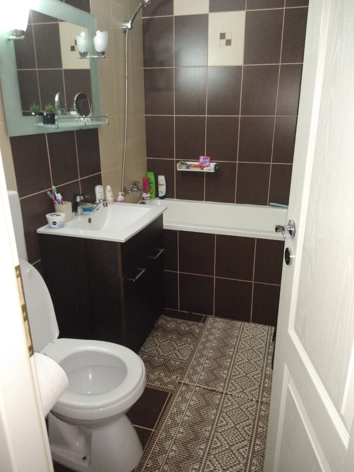 Vand Apartament cu 3 camere
