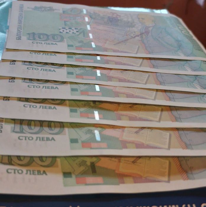 Банкноти 100 лева 2003 година UNC- поредни номера