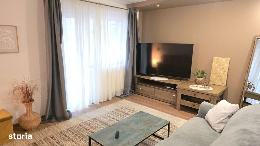 Inchiriez apartament 3 camere decomandat in Deva, I. Creanga, etaj 1