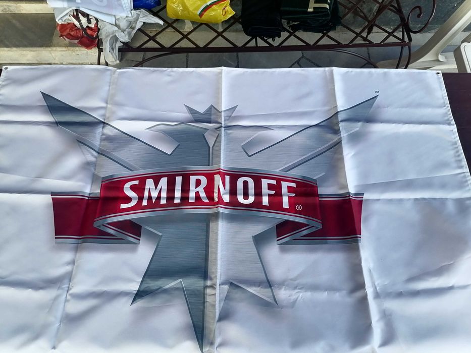 Рекламни платнища за колекционери: Талмордю, Смирноф, Бакарди, Гроуш