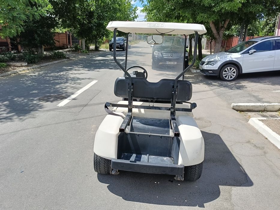 Mașina de golf ez-go car