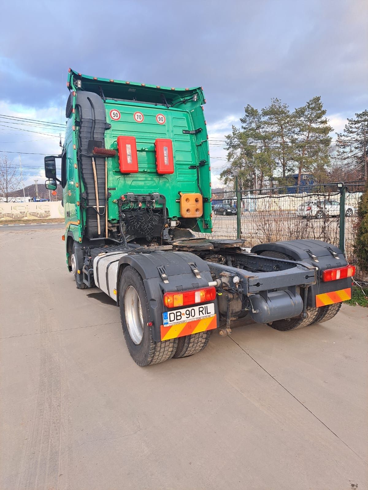 Vând volvo mega FH12