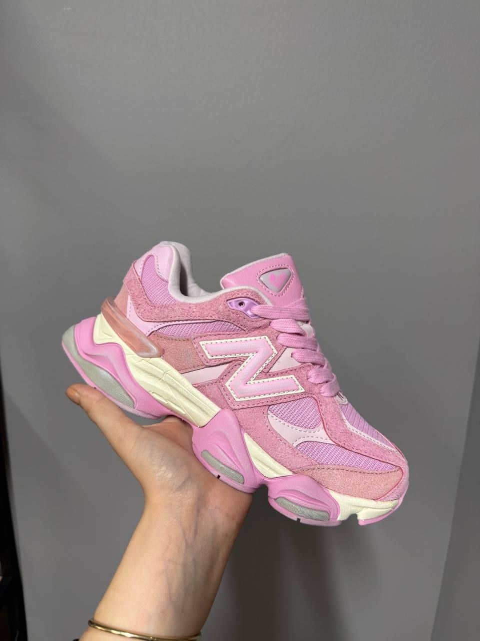 New Balance piele naturala
cutie certificat saculet
36,39,40
Preț 440