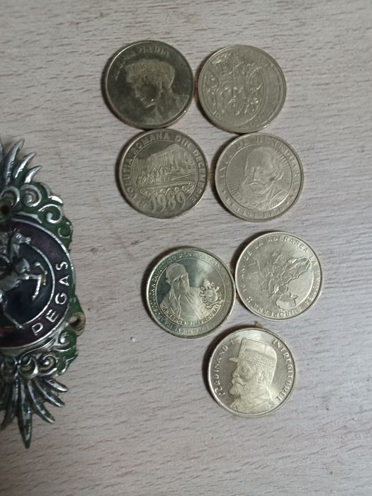 Vând monezi vechi 5000 lei