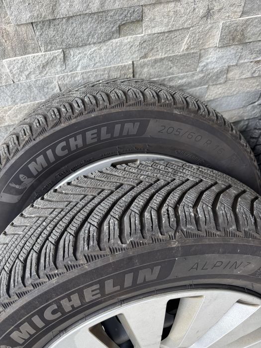 Anvelope iarna 205 60 16,jante otel Skoda