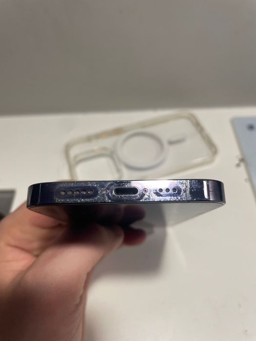 14 iPhone Pro продавам