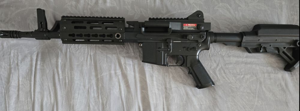 Vând arma airsoft