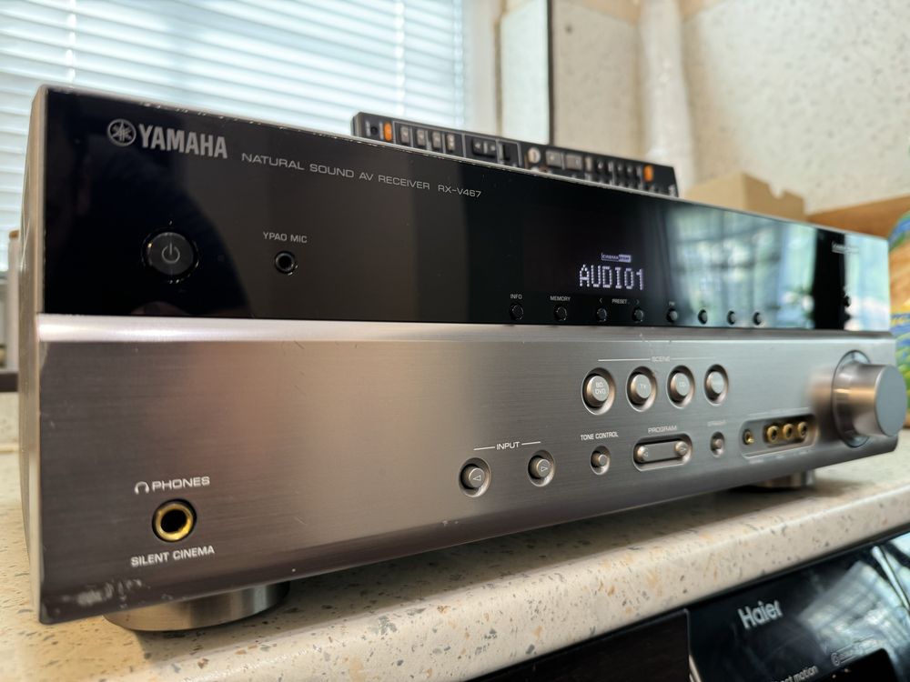 Yamaha RX-V467 resiver