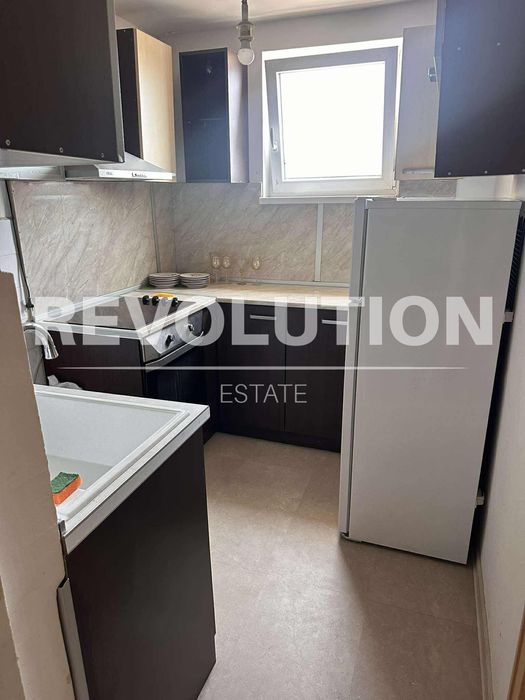 Дава се под наем Тристаен апартамент в Варна, Цветен квартал - 70 кв.м за 400 € - Снимка #2