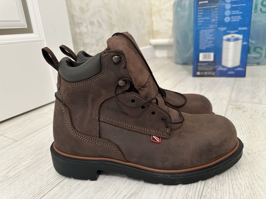 ТШО ботинка сатамын. Жазғы ботинка 41.5, қысқы ботинка 42.