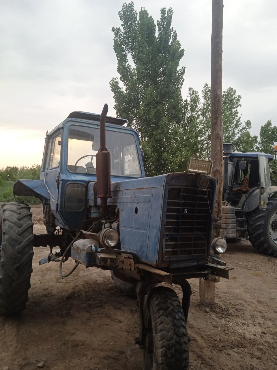 Mtz traktir sotiladi