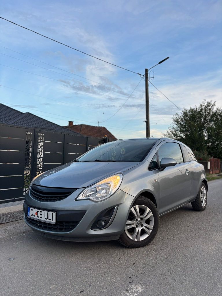 Vând Opel corsa 1.3 cdti