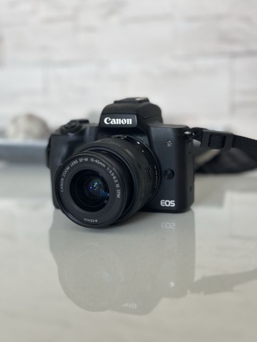 Canon M50 | 1600 Lei | NOU