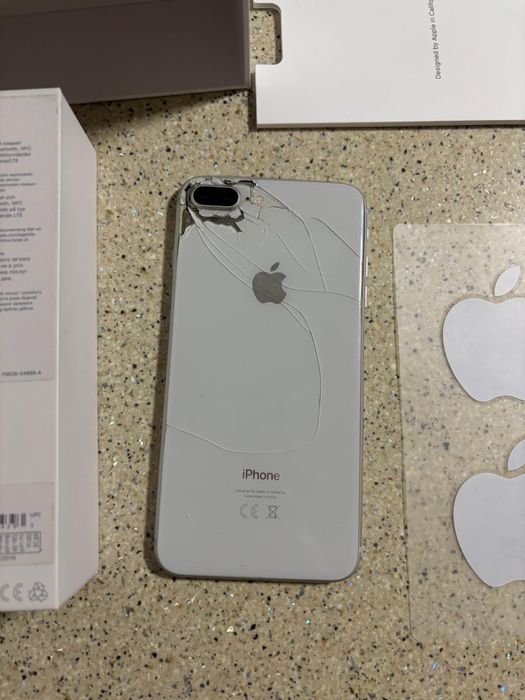 Telefon Iphone 8 plus