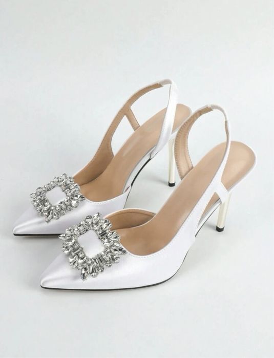 Pantofi albi, Glamorous white