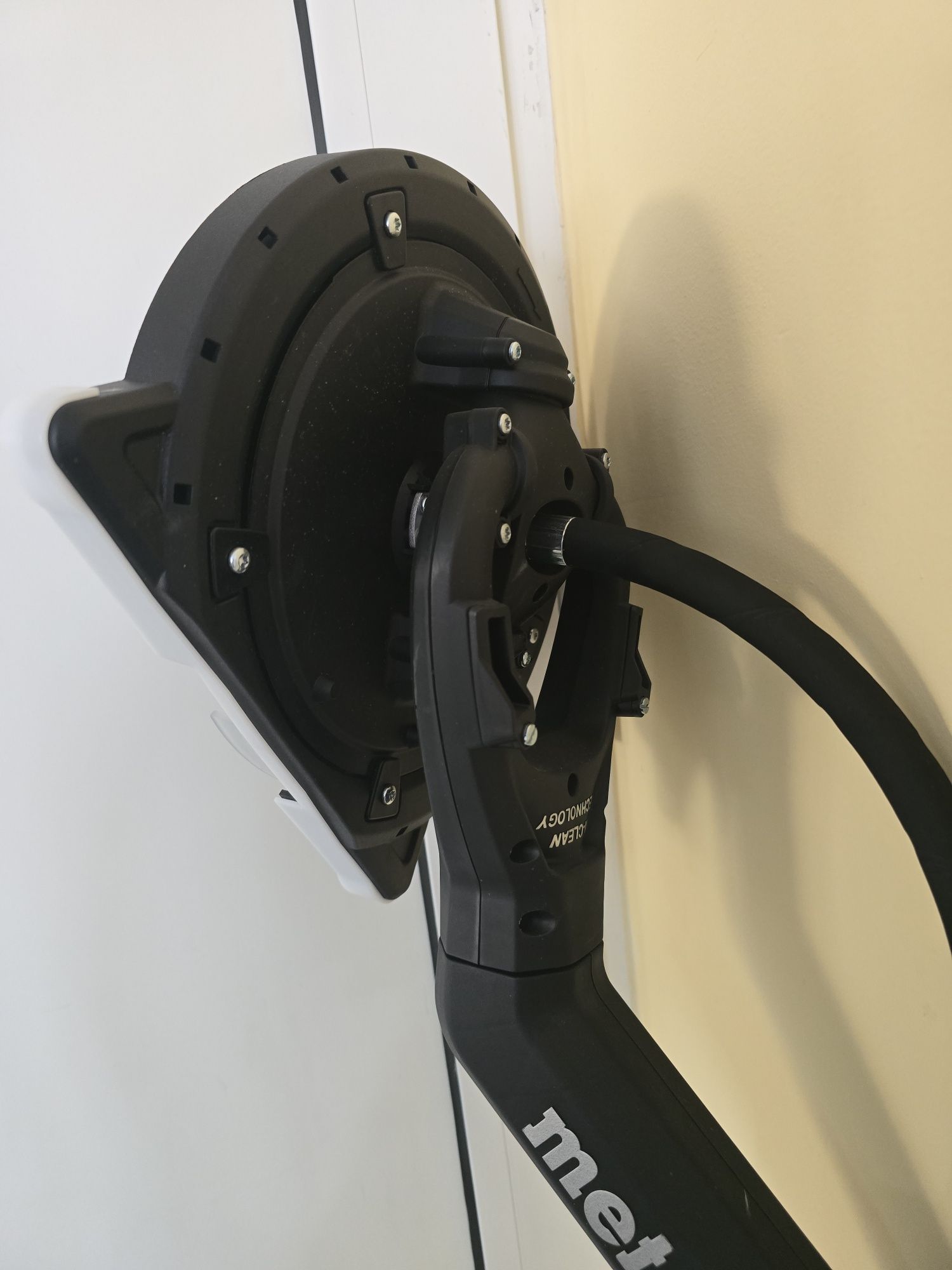 Шлайф за стени и тавани Mеtabo LSV 5-225