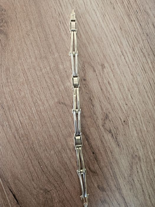 Vând Brățară aur 14 k . Are 8,12 grame