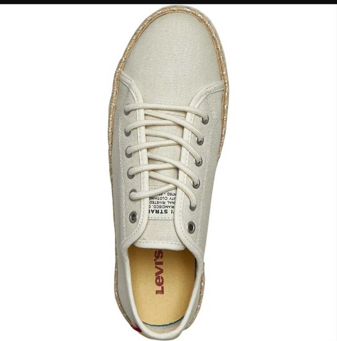 Обувки Levi's. Оригинални от Англия