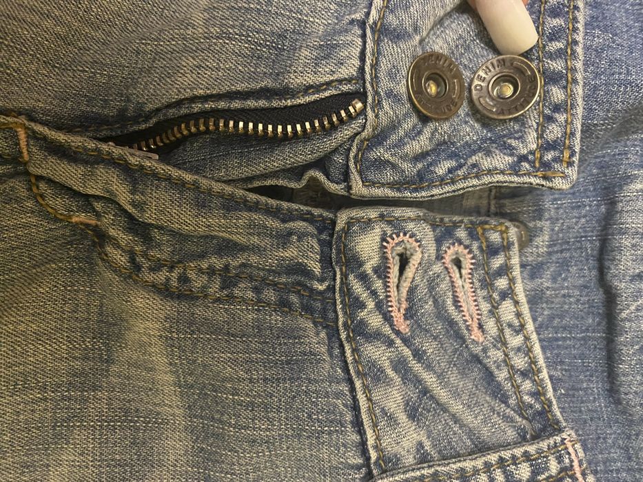 Y2k VERY low rise flare jeans with cute baby pink details front&back
