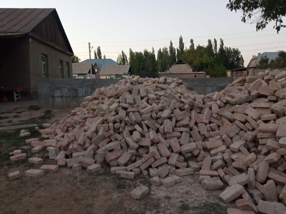 Буу кирпич бар Багсы келисимди