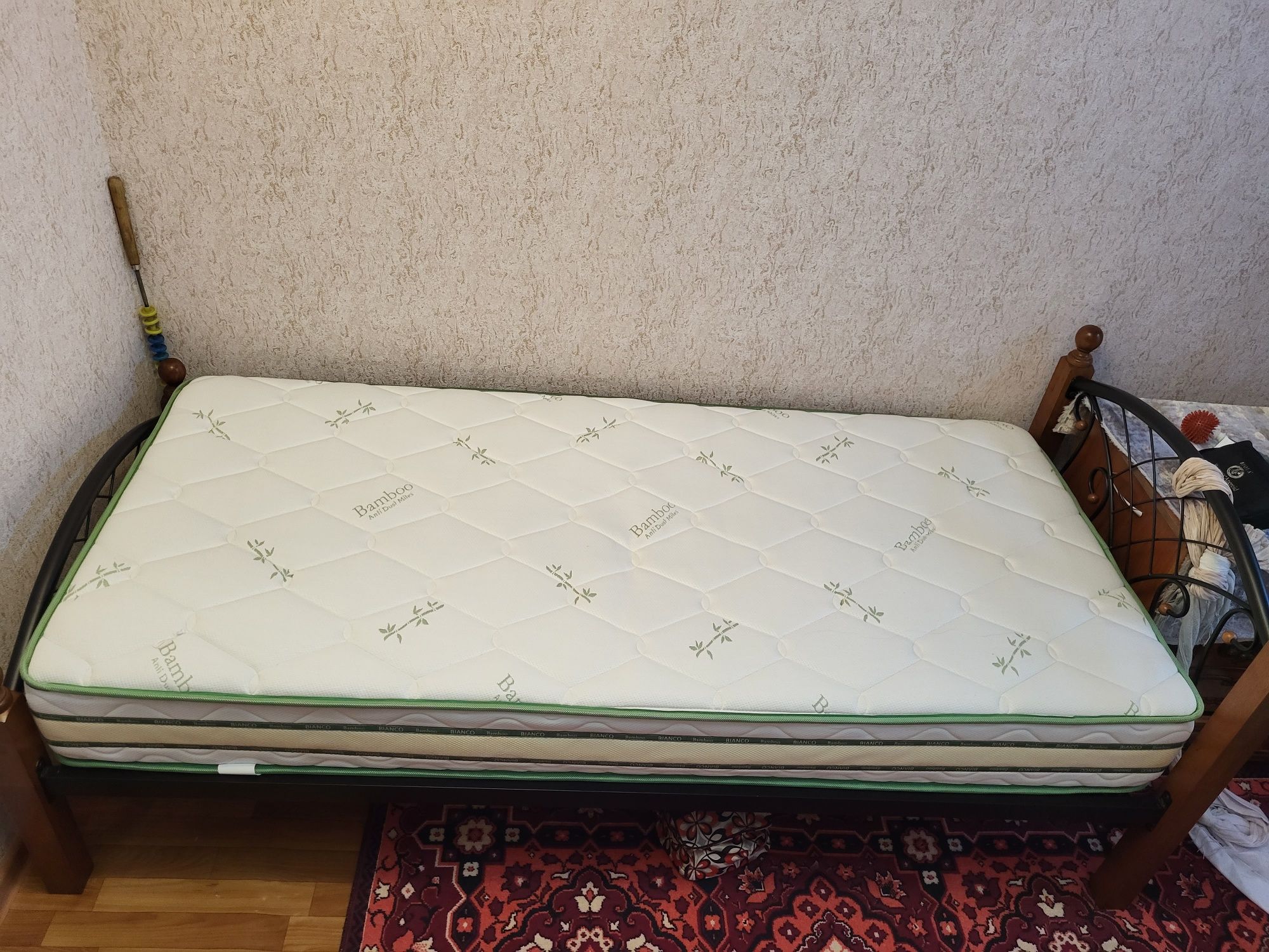 Кованный кровать