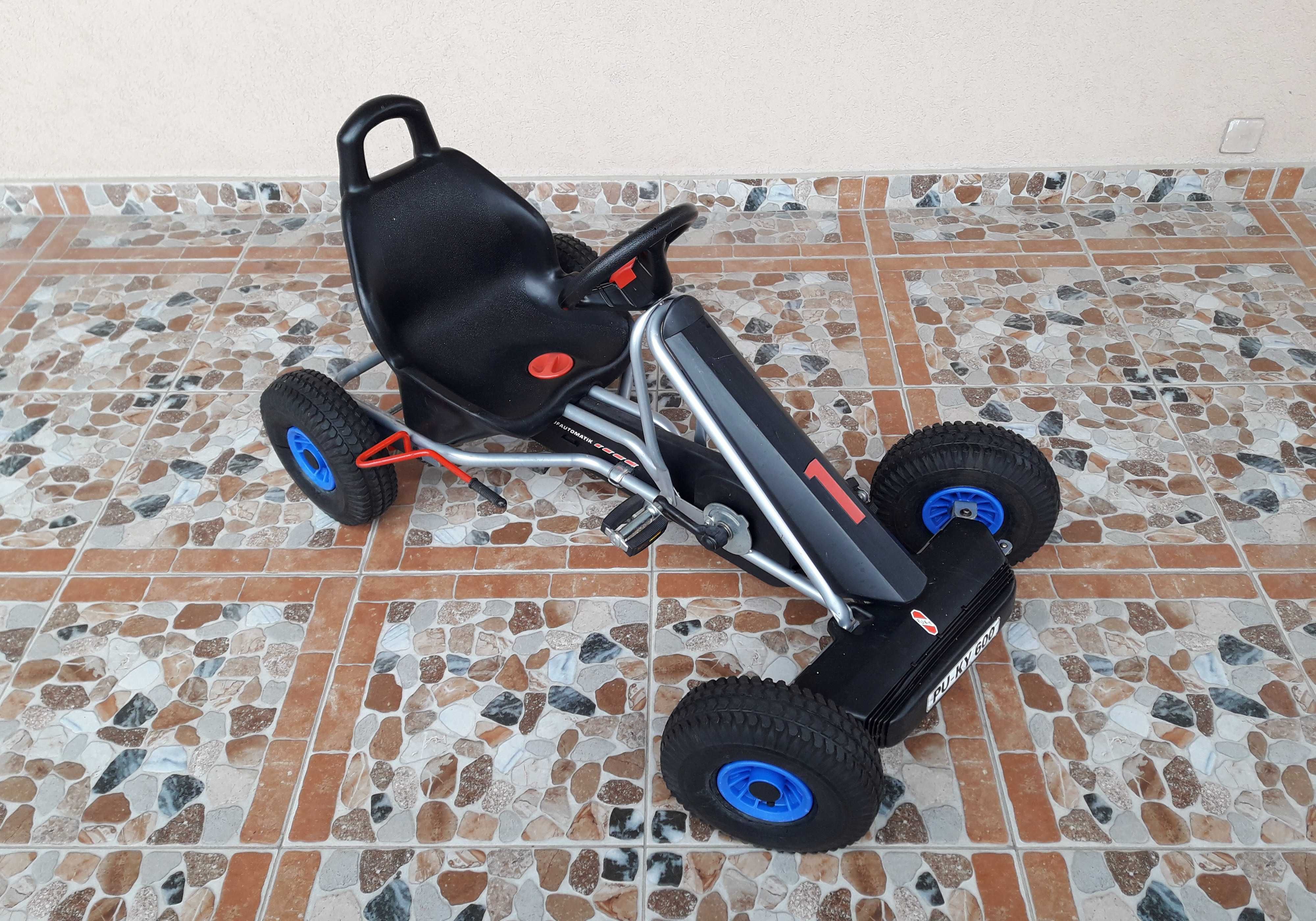 Cart (kart) cu pedale pentru copii PUKY F600L – gri cu roșu