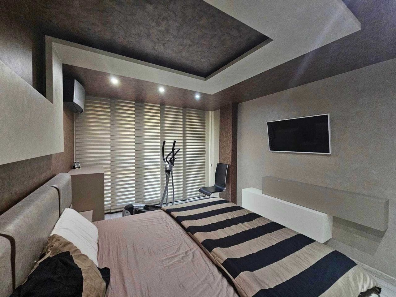Продава се Тристаен апартамент в Пловдив, Мараша - 102 кв.м за 2393 €/кв.м - Снимка #5