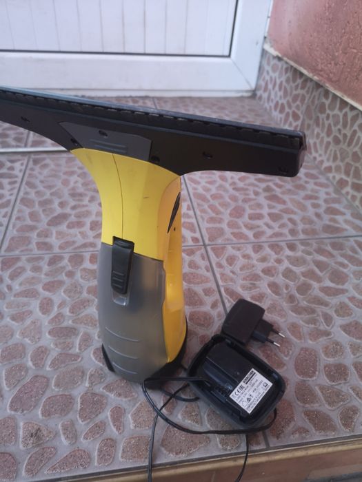 Стъклочистачка Karcher зарядно 2външни Батерии Нов Модел