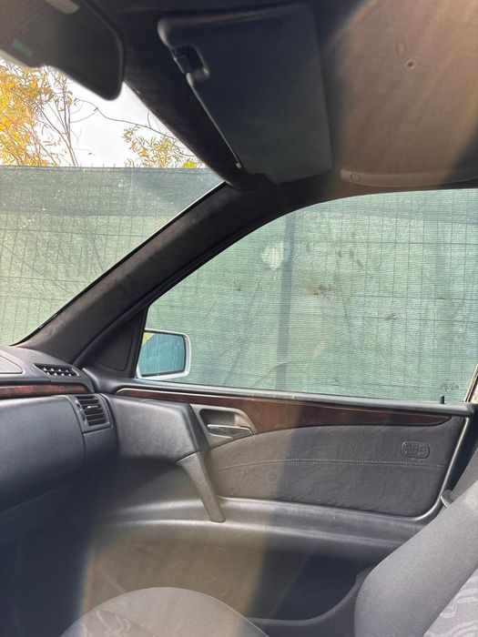 Mercedes-Benz E-class w210