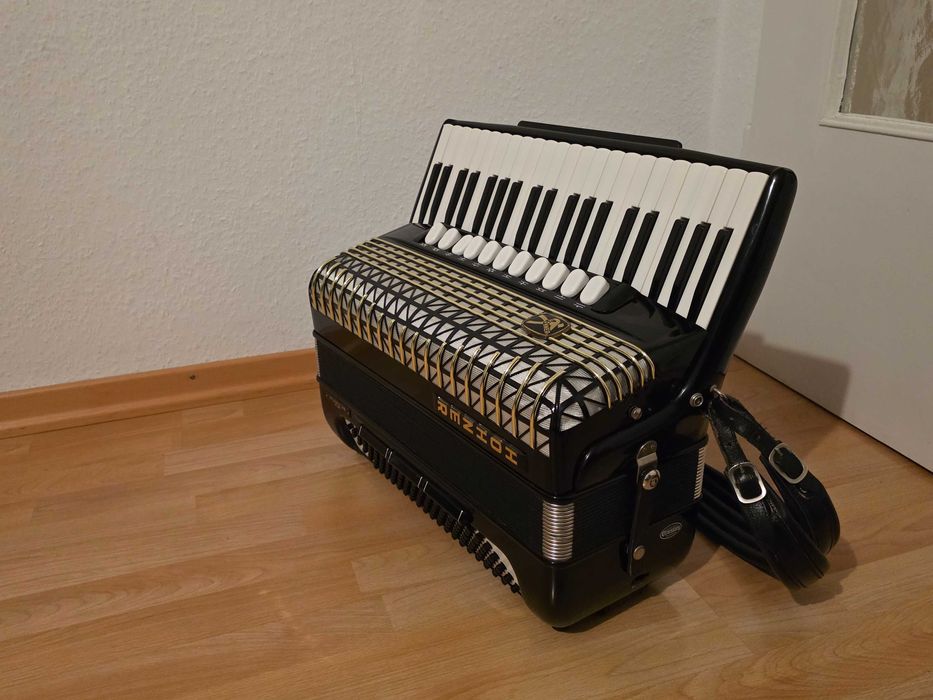 Акордеон Hohner Atlantic IV N De Luxe