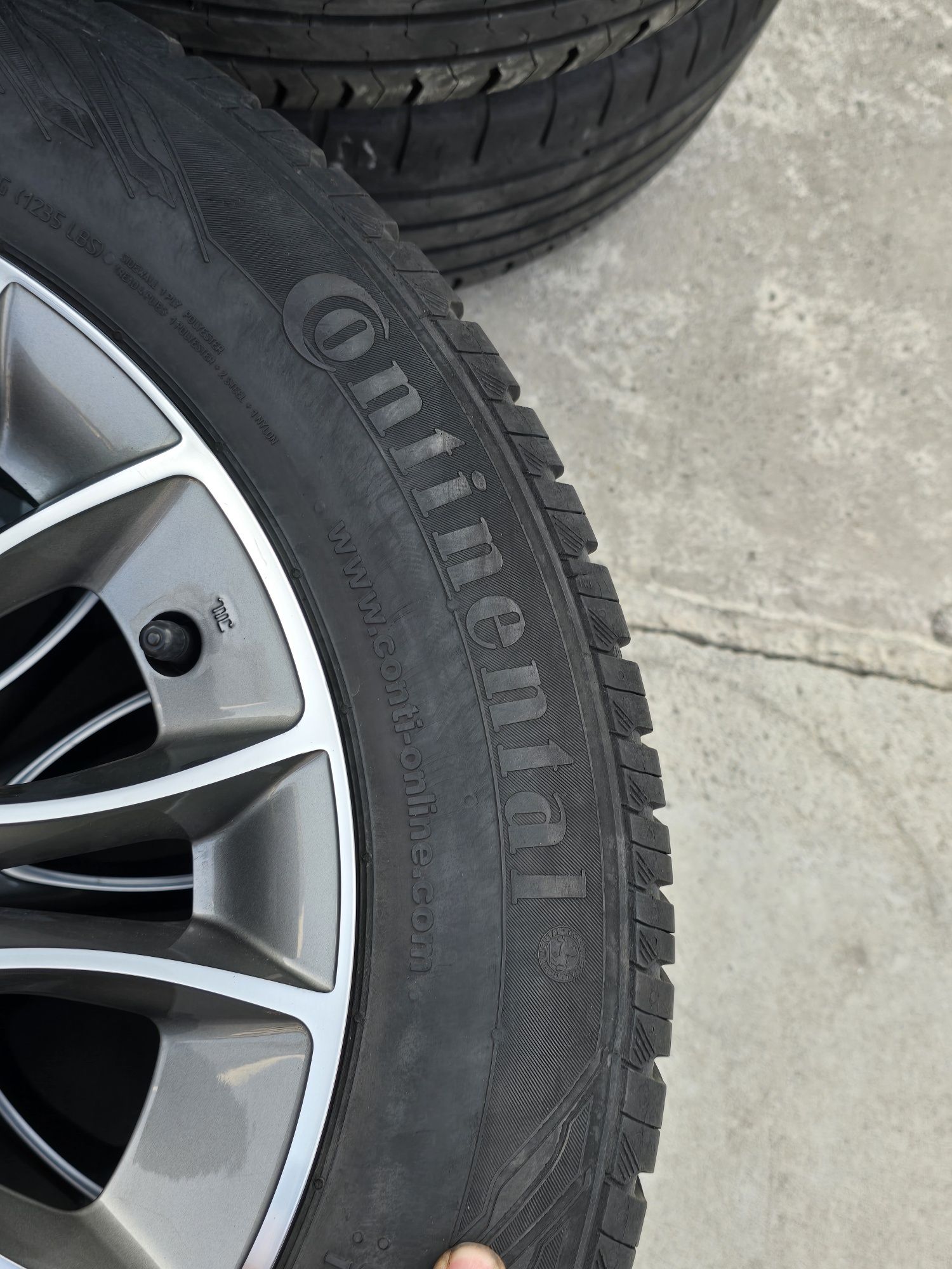 2 Броя 185/65/15 Continental 6,6mm