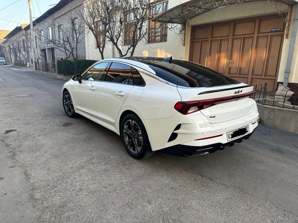 Kia K5 sotiladi – holati ideal
