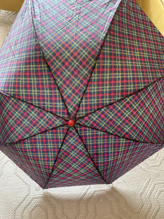 Различни сгъваеми чадъри