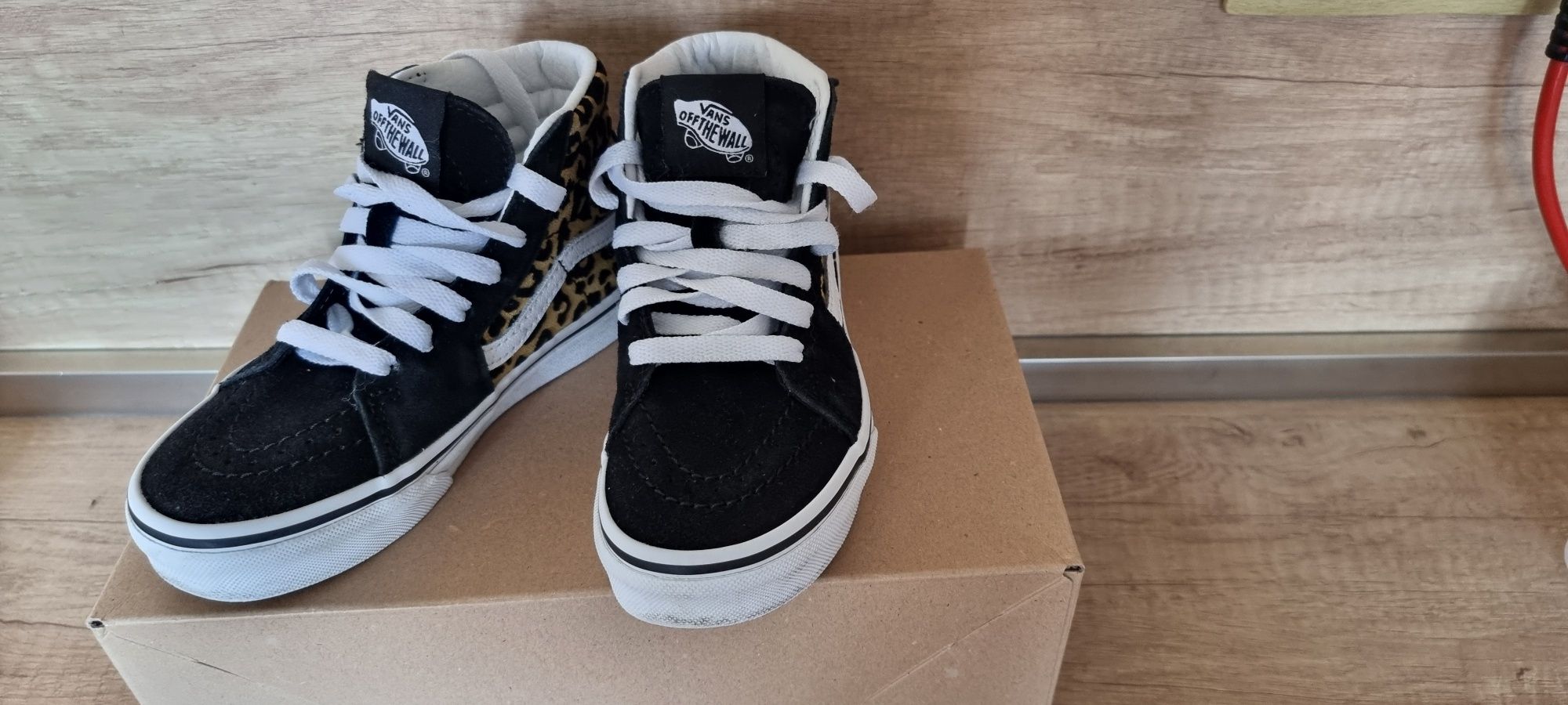 Детски кецове Converse и Vans