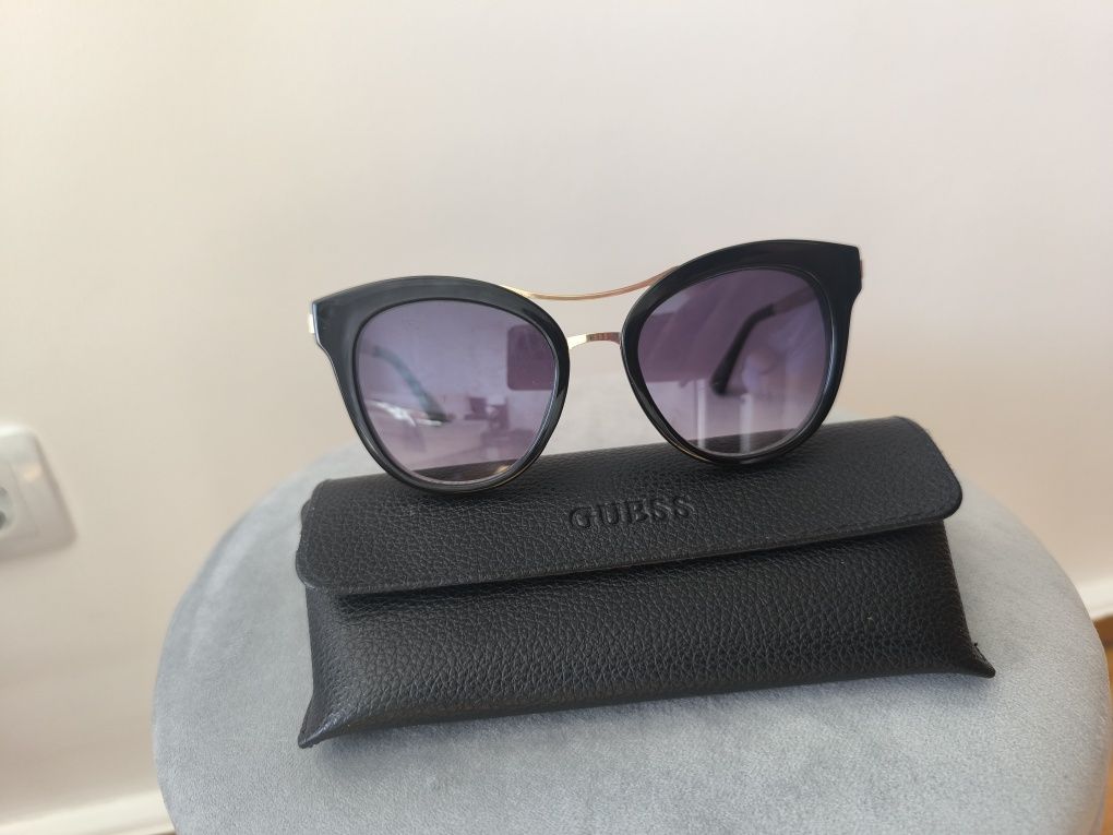 Слънчеви очила Guess
