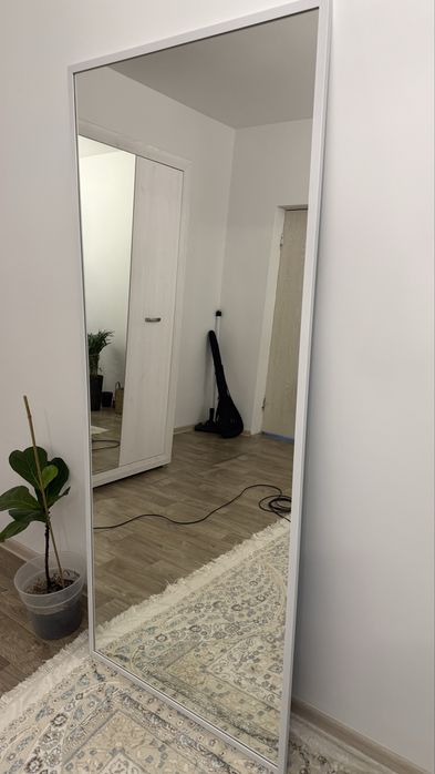 Продам зеркало настенное