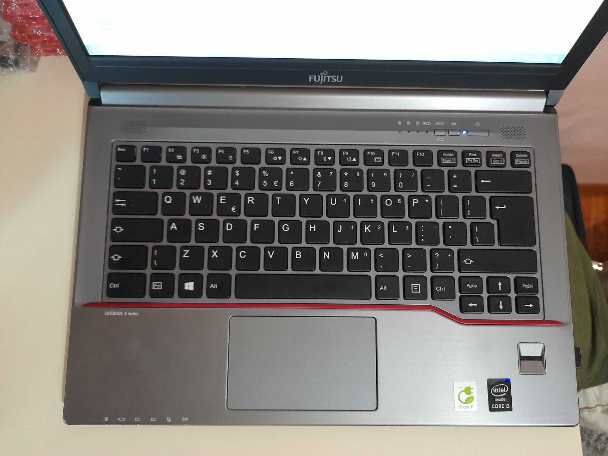 Laptop Fujitsu E744 i5-4210M/SSD 120gb/8gb ddr3L/ Display HD 750 lei