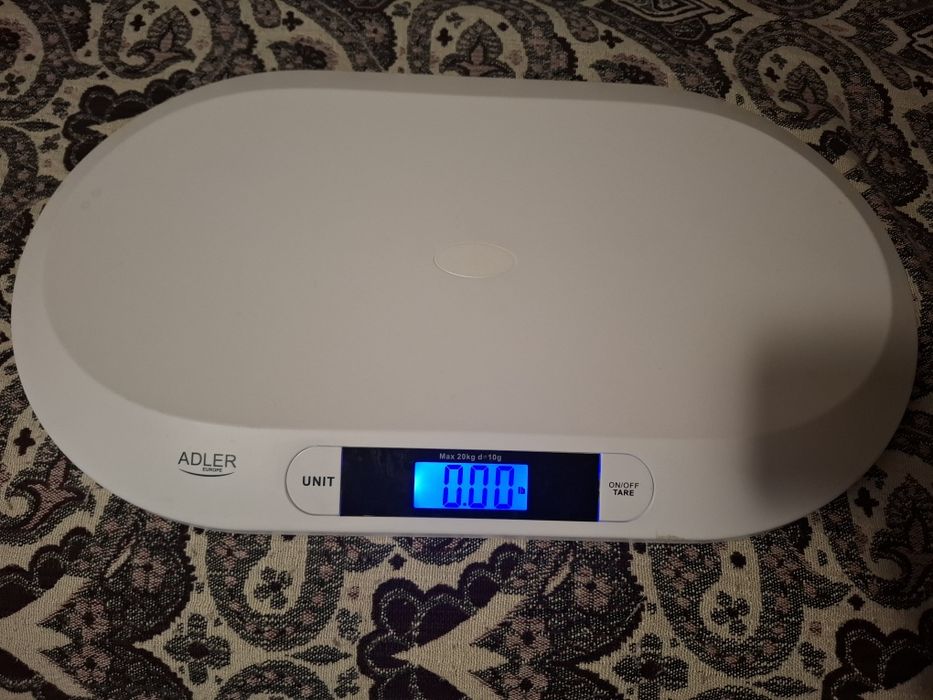 Бебешка везна за кг