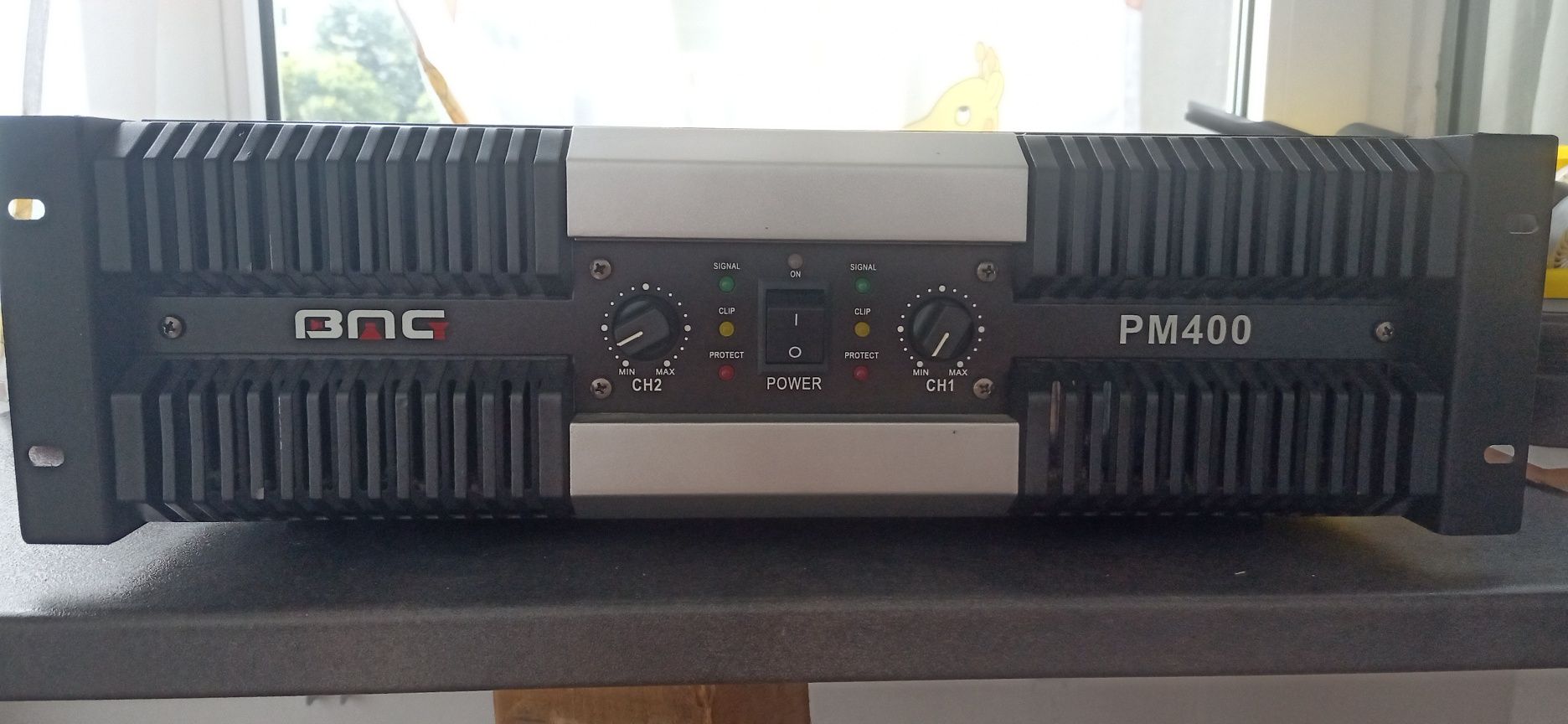 Amplificator putere BMG PM400