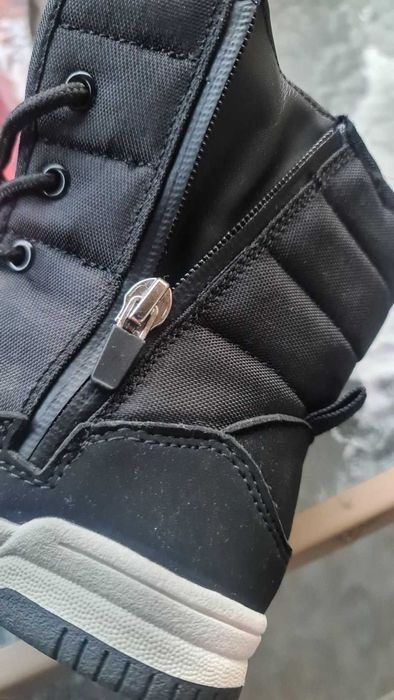 H&M водоустойчиви ботуши/нови/