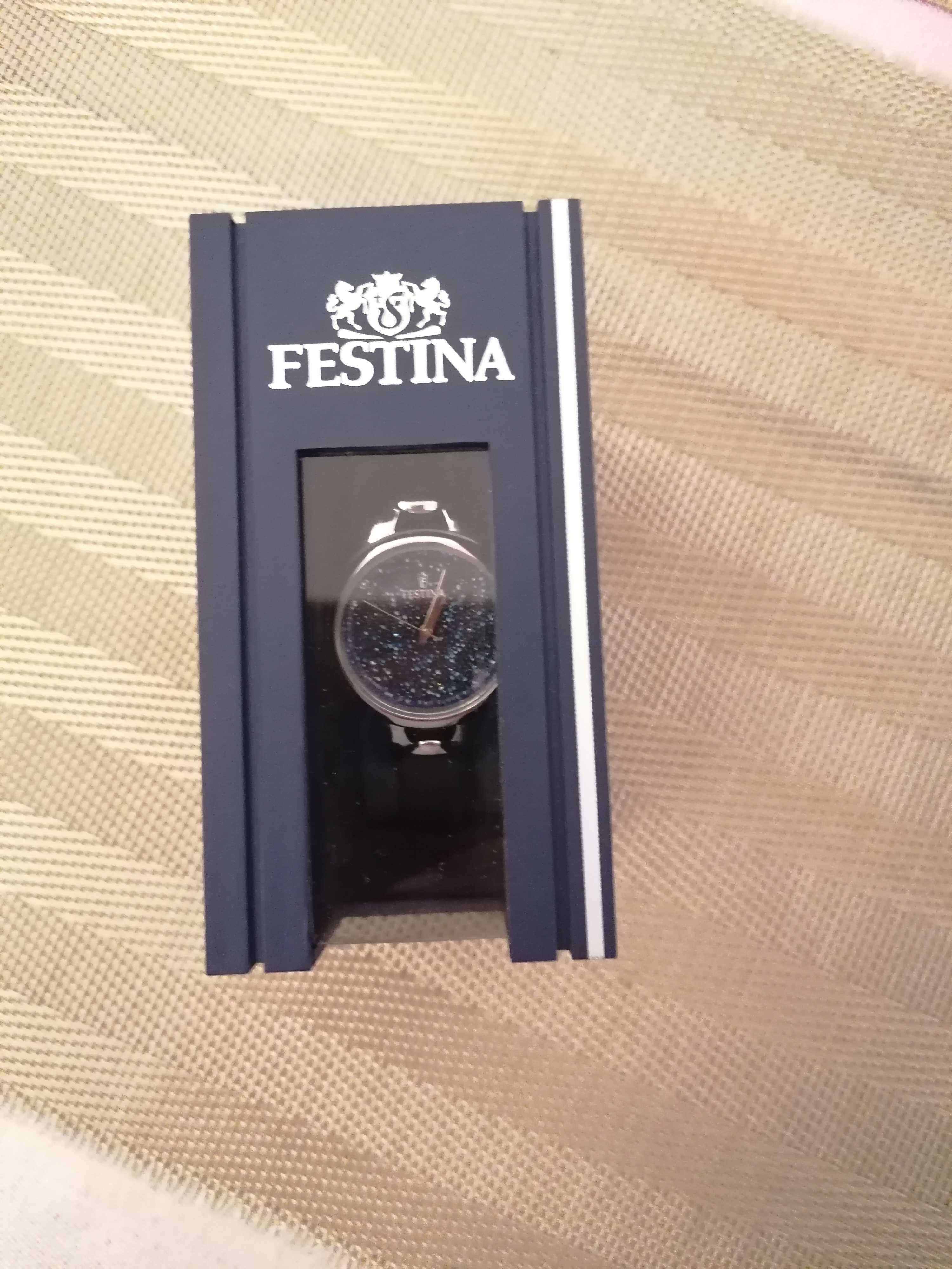 Часовник Festina