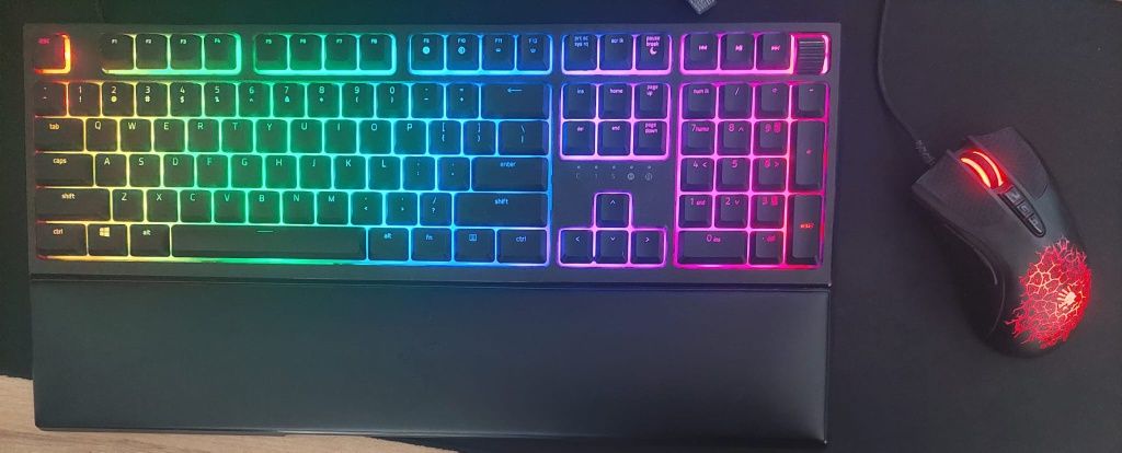 Set tastatura si mouse gaming RGB