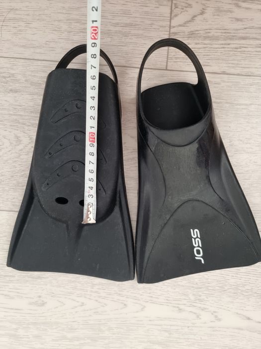 Продам плавательный инвентарь