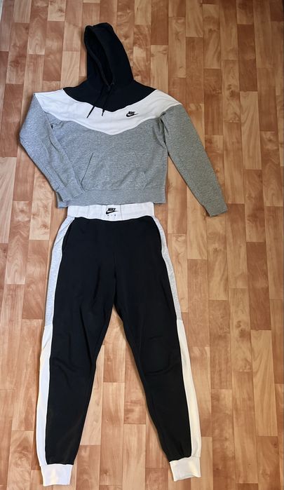 Спортивный костюм Nike