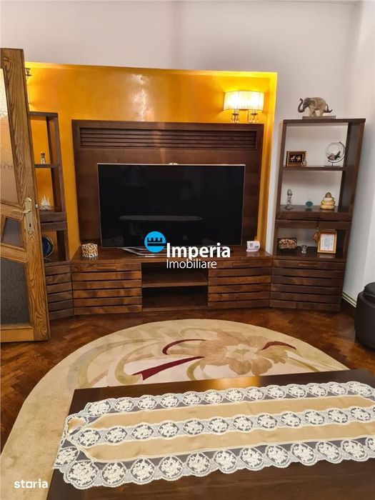 Inchiriez apartament 3 cam, decomandat, zona Podu Ros - Cantemir
